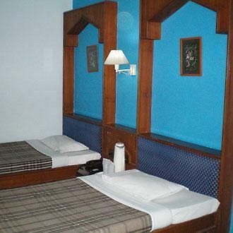 Samdariya Hotel จาบัลปูร์ ภายนอก รูปภาพ